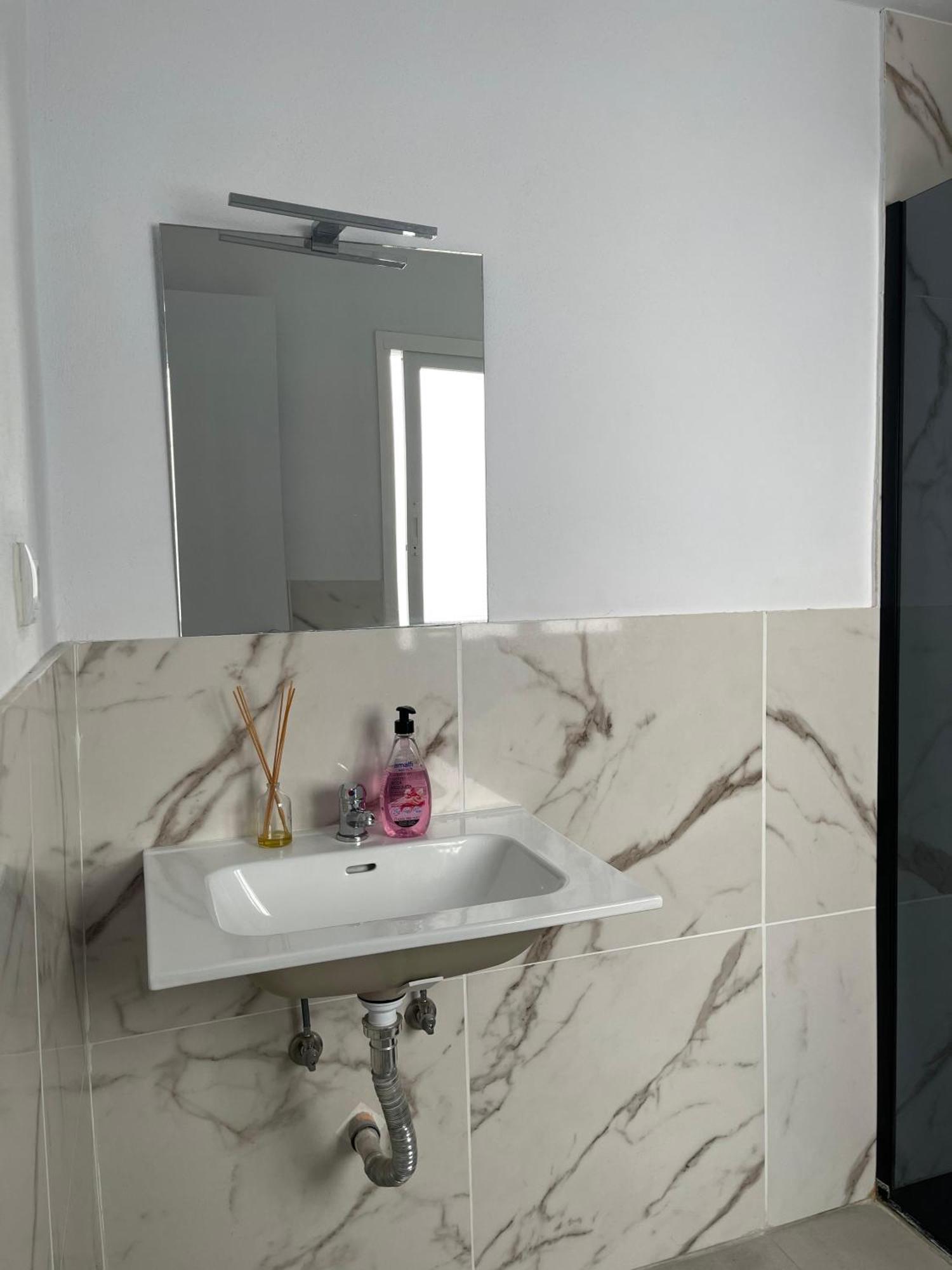 Hostal Santa Calma 마르베야 외부 사진